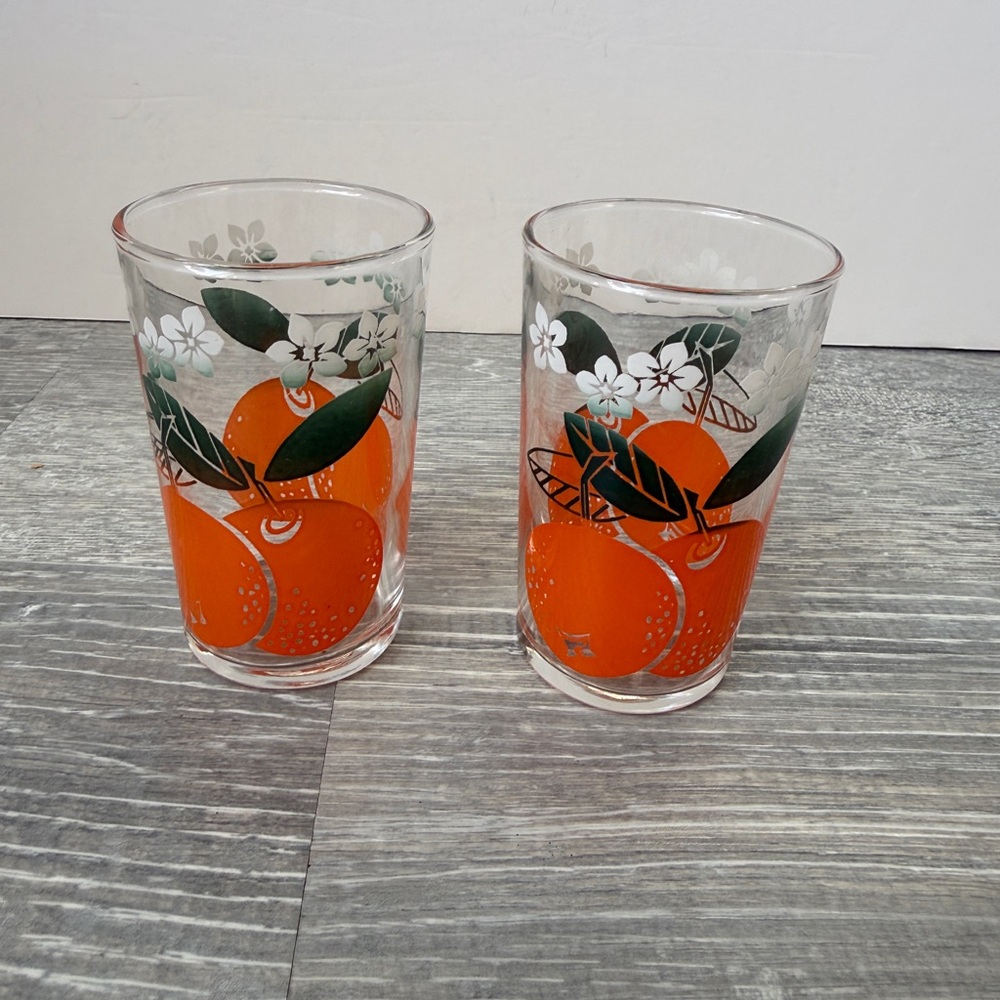 2 x vintage Dominion juice glasses